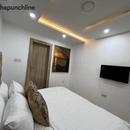Thapunchline Hotels Ikeja Dış mekan fotoğraf